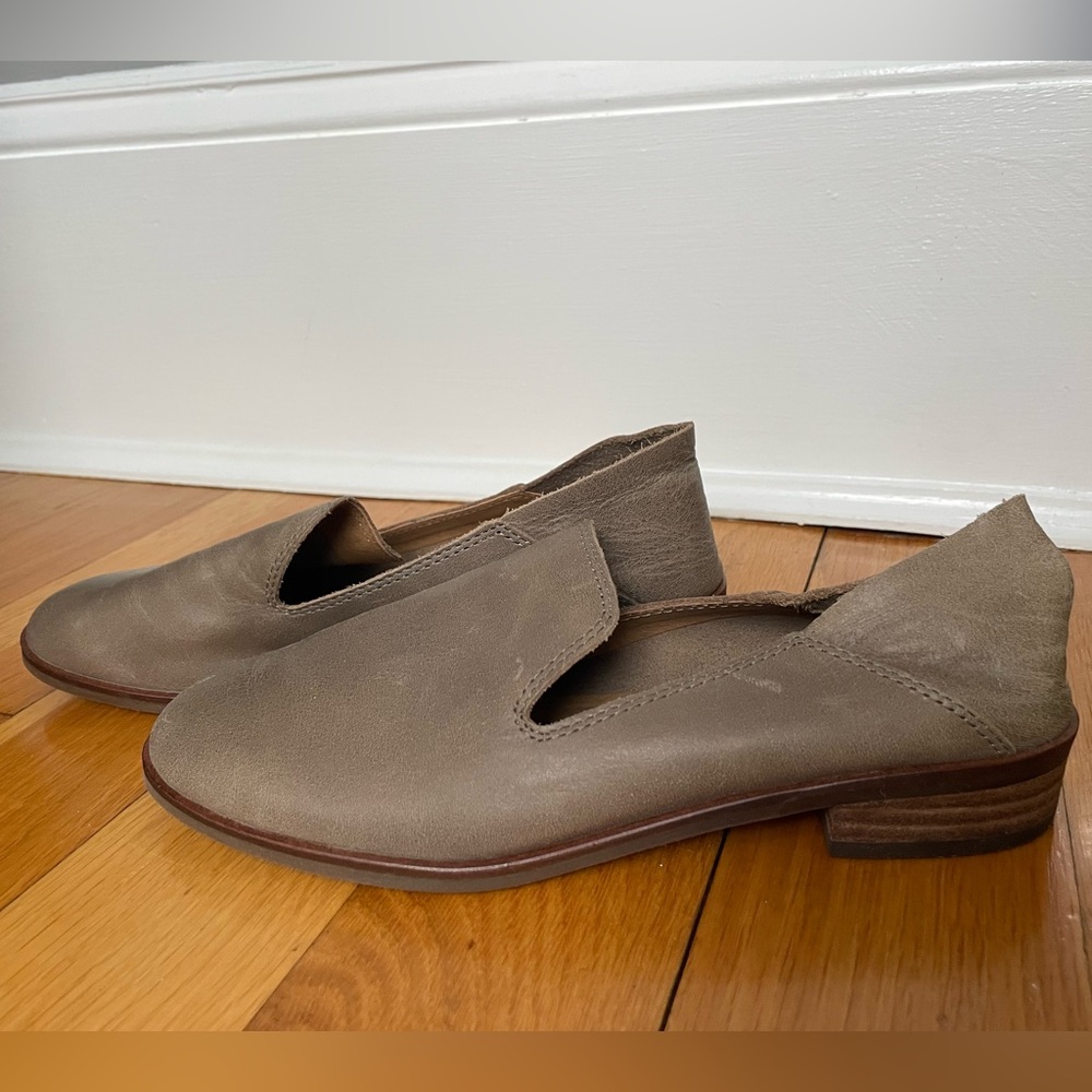 Lucky Brand Taupe Leather Women's Flats Sz 7